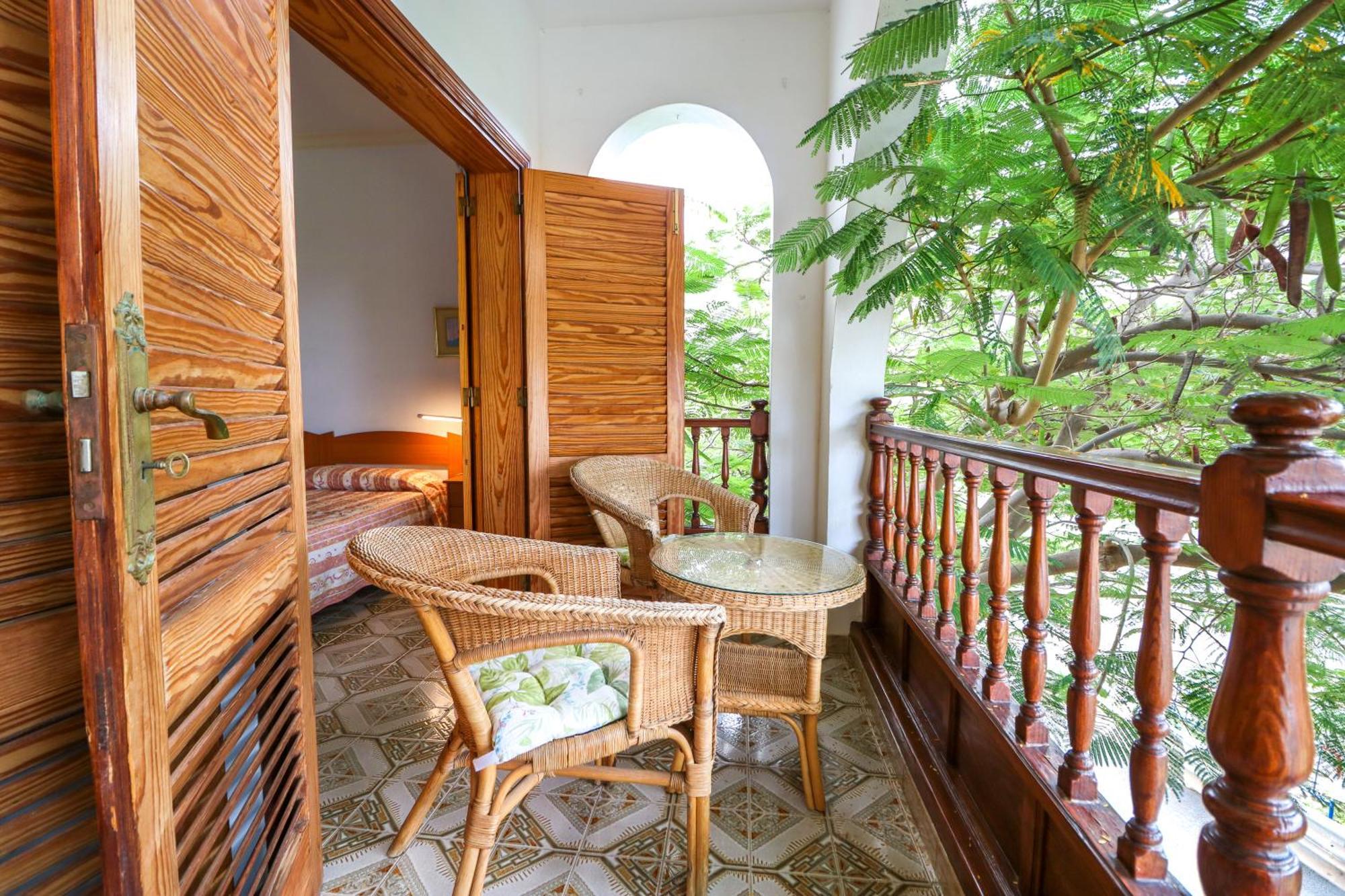 شقة Lovely House Views&Garden أَغايتي المظهر الخارجي الصورة