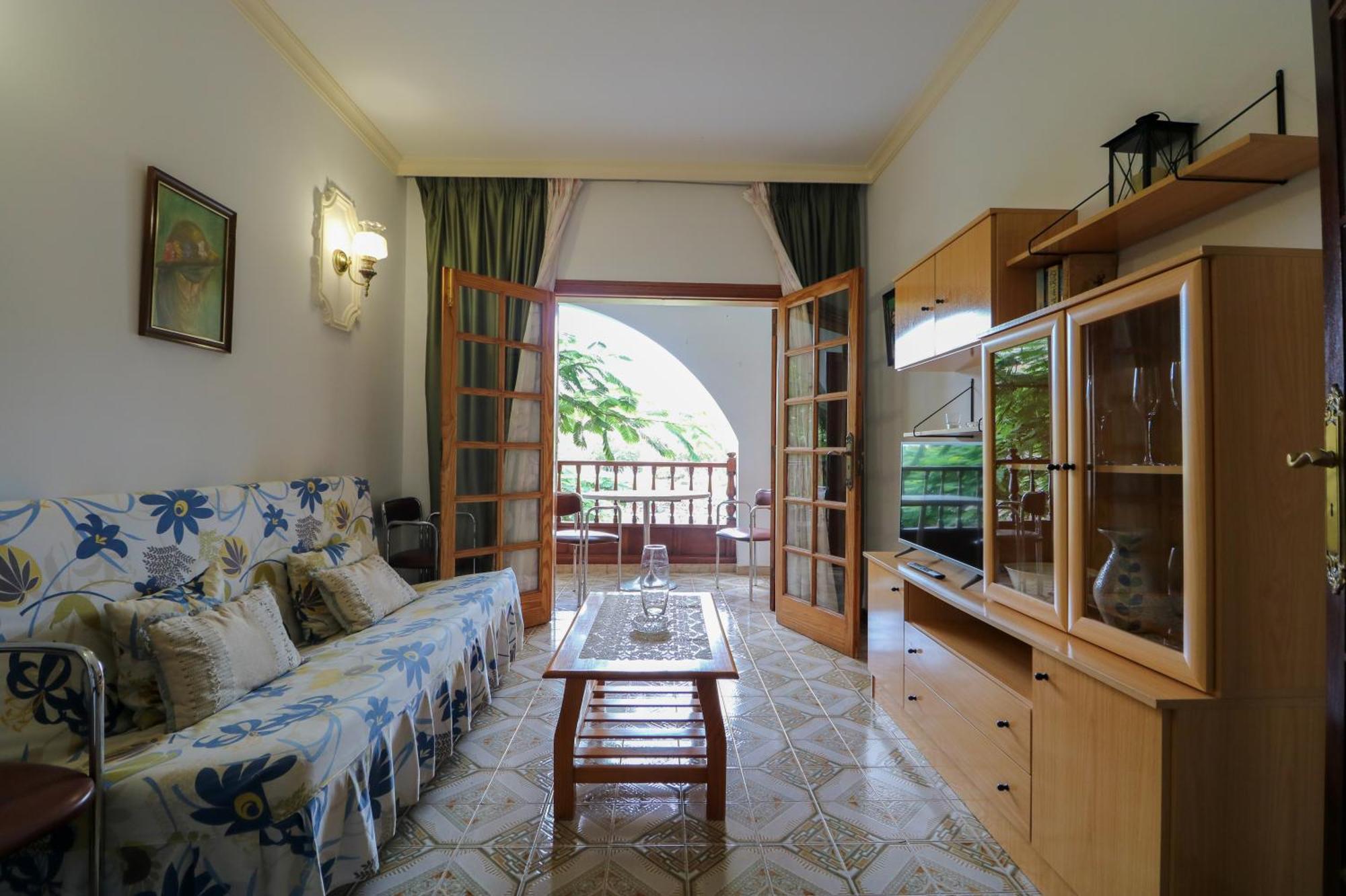 شقة Lovely House Views&Garden أَغايتي المظهر الخارجي الصورة