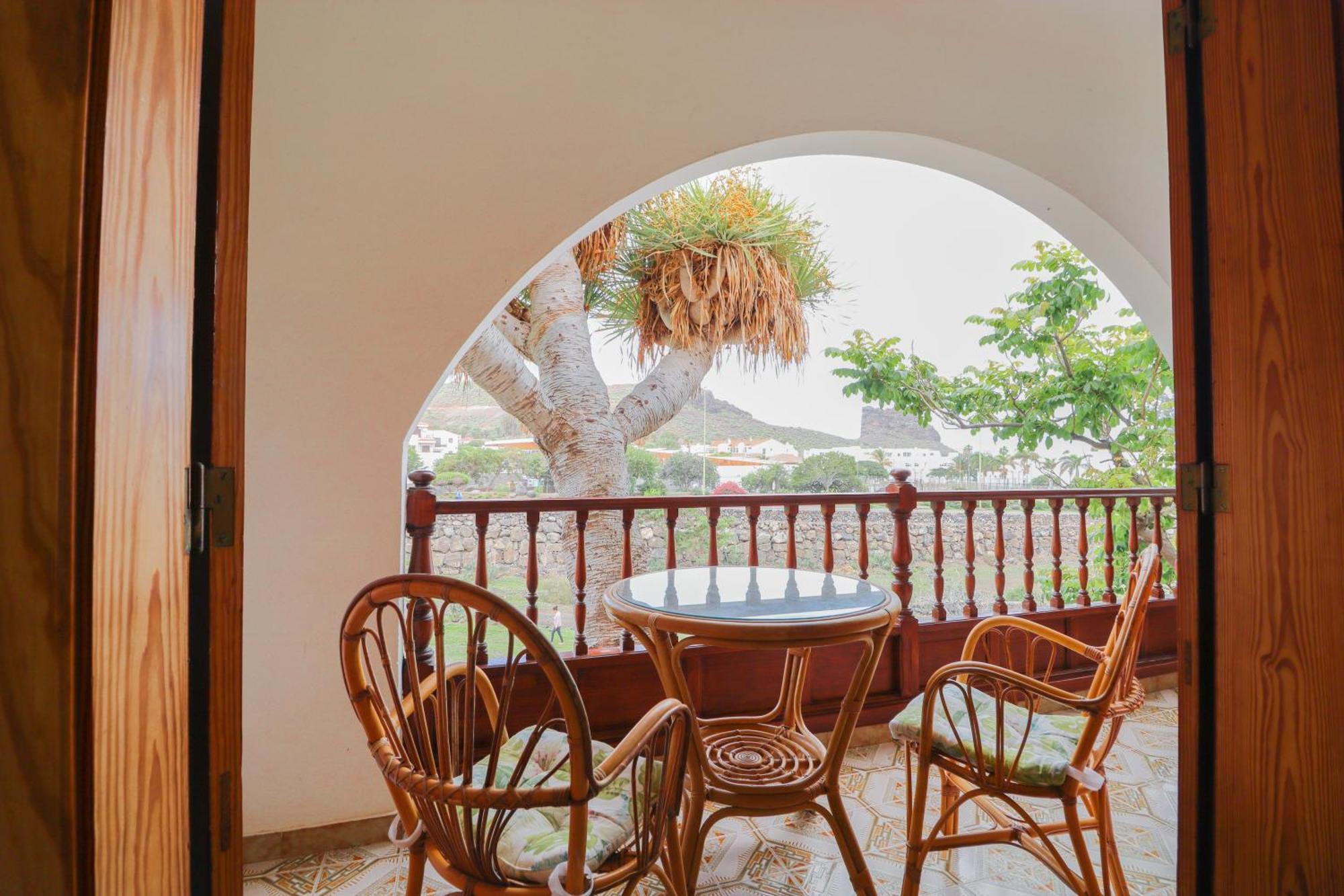 شقة Lovely House Views&Garden أَغايتي المظهر الخارجي الصورة