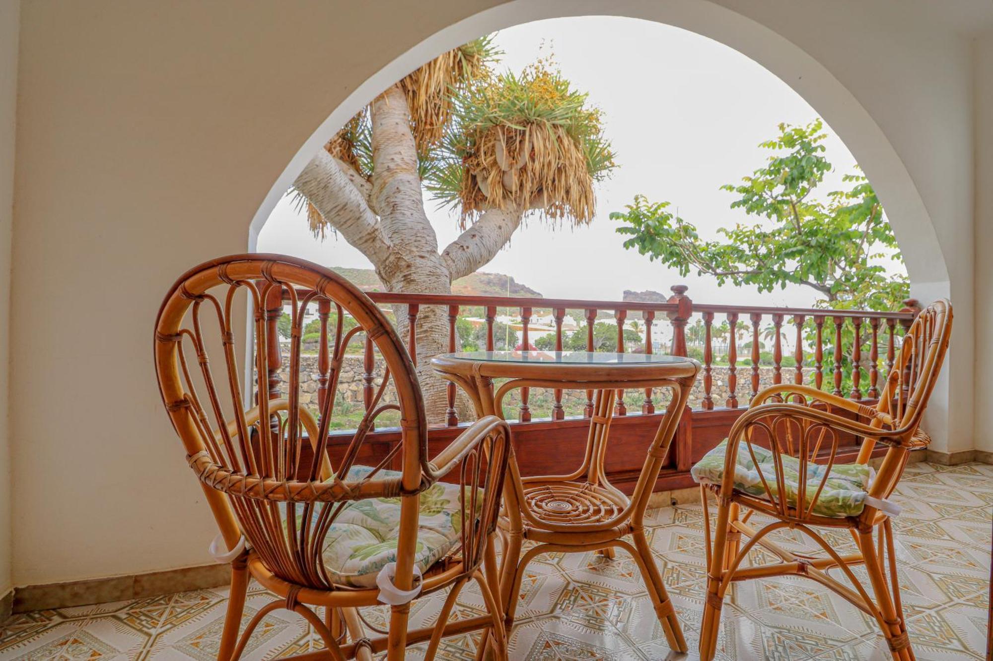 شقة Lovely House Views&Garden أَغايتي المظهر الخارجي الصورة